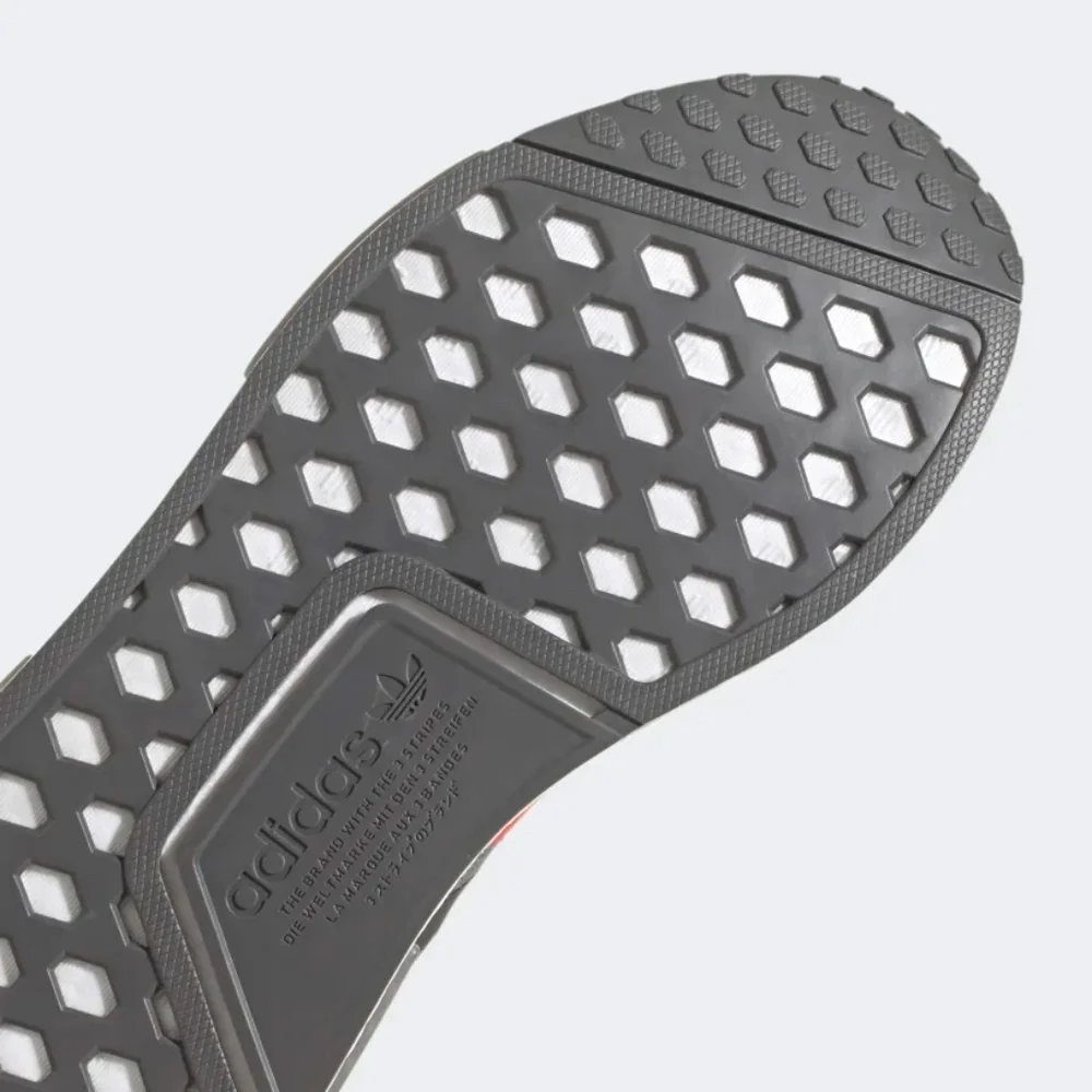 [NEW] Men's adidas NMD_R1‎ Shoes Grey Size 9.5 FZ5708